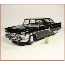 1:18 GAZ 13 Chaika