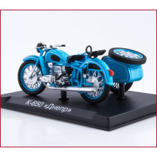 1:24 Motorcycle magazine #41 with souvenir K-650 Dnepr