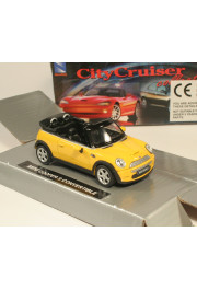 1:43 MINI Cooper S convertible (2015)