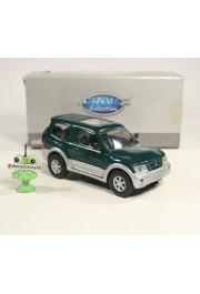 1:43 Mitsubishi Pagero