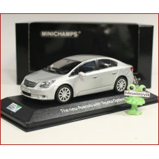 1:43 Toyota Avensis T27 2009