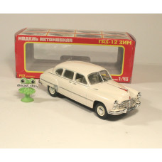 1:43 GAZ 12 ZIM white (1950)