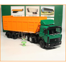 1:43 MAZ 6422 tractor truck with dumper semitrailer MAZ 9506-30
