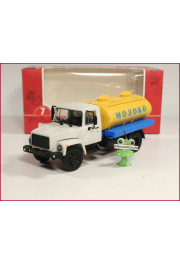 1:43 GAZ 3307 G6-OTA-4,2 Milk tank