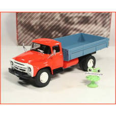 1:43 ZIL 138 flatbed truck