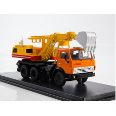 1:43 Nab.Chelny 5511 excavator truck EО-3532