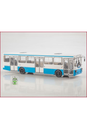 1:43 Magazine #78 with souvenir bus MARZ 52661