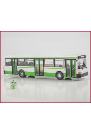 1:43 Magazine #77 with souvenir Ikarus 415.33 city lines bus