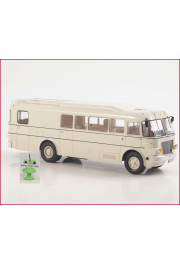 1:43 Magazine #17s with souvenir bus Ikarus 630 rural medical practice