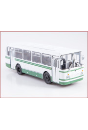1:43 Magazine #60 with souvenir bus LAZ 695N (1978)