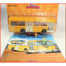 1:43 Magazine #12 with souvenir LAZ 4202 city lines bus