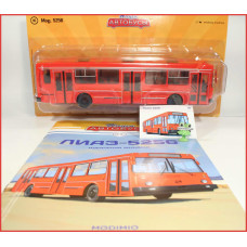 1:43 Magazine #16 with souvenir LIAZ 5256