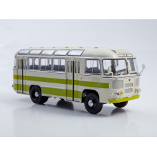 1:43 Magazine #45 with souvenir bus PAZ 672