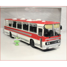 1:43 Ikarus 250.59 red/white