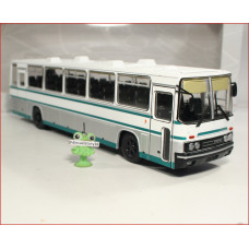 1:43 Ikarus 250.59 balts/zaļš