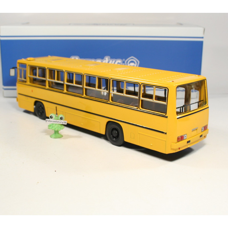MODEL CARS Ikarus-260 Soviet Bus 1:43