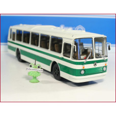 1:43 LAZ 699R intercity lines bus