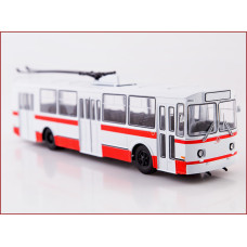 1:43 Magazine #61 with souvenir trolleybus ZIU 682B